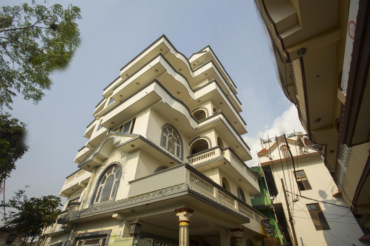 Oyo 145 Sirahali Khusbu Hotel &Lodge كاتماندو المظهر الخارجي الصورة
